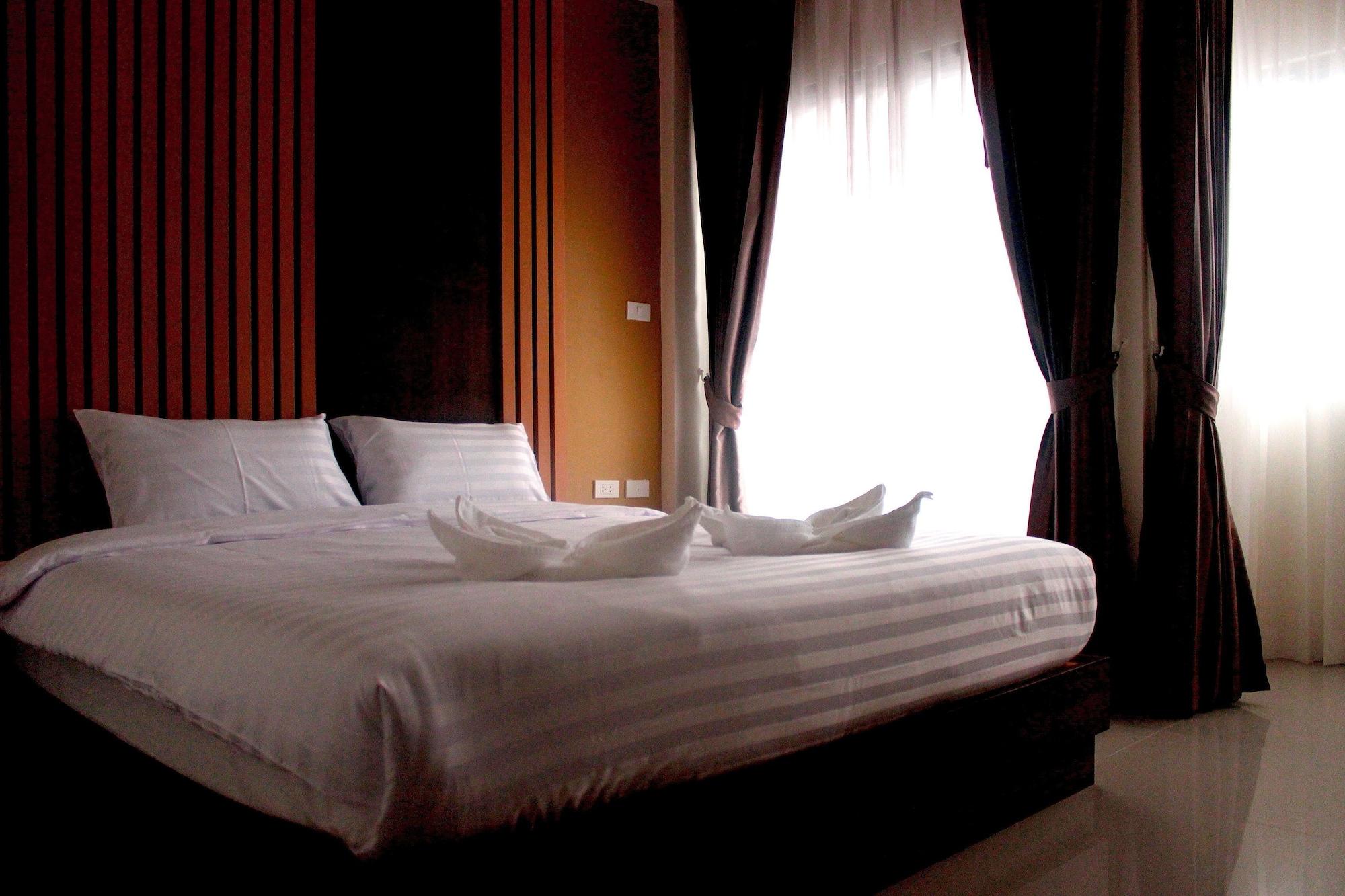 Tropical Sunset Hotel Patong Екстер'єр фото
