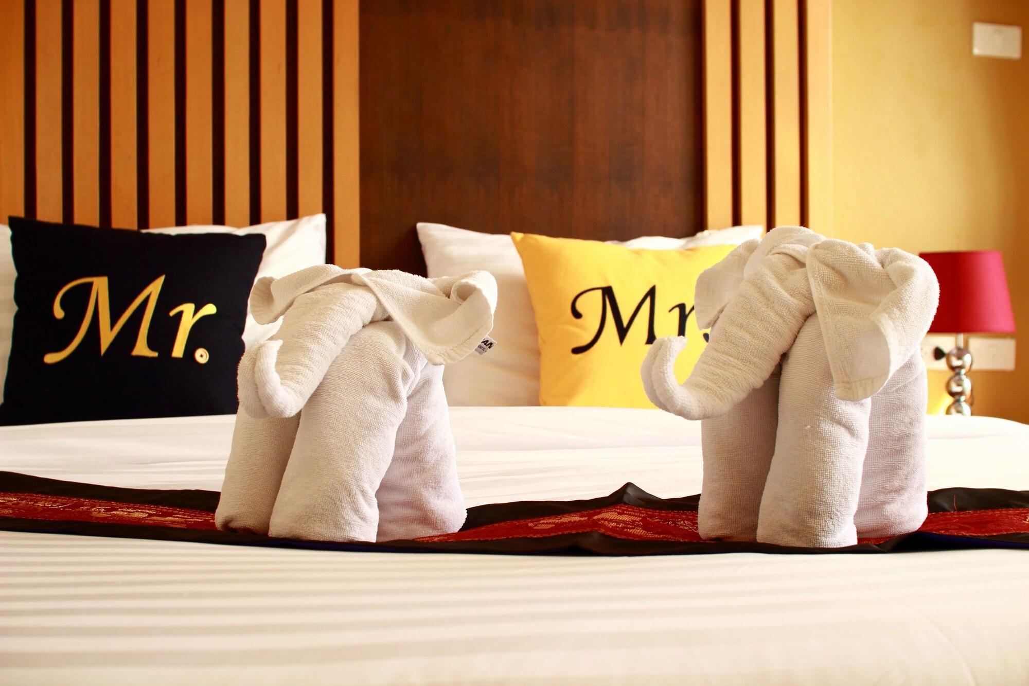 Tropical Sunset Hotel Patong Екстер'єр фото