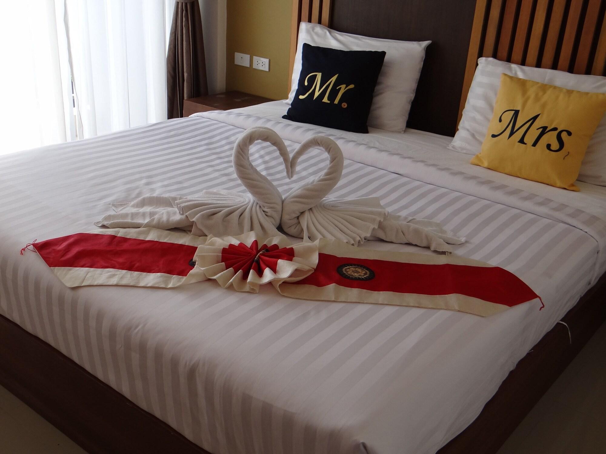 Tropical Sunset Hotel Patong Екстер'єр фото