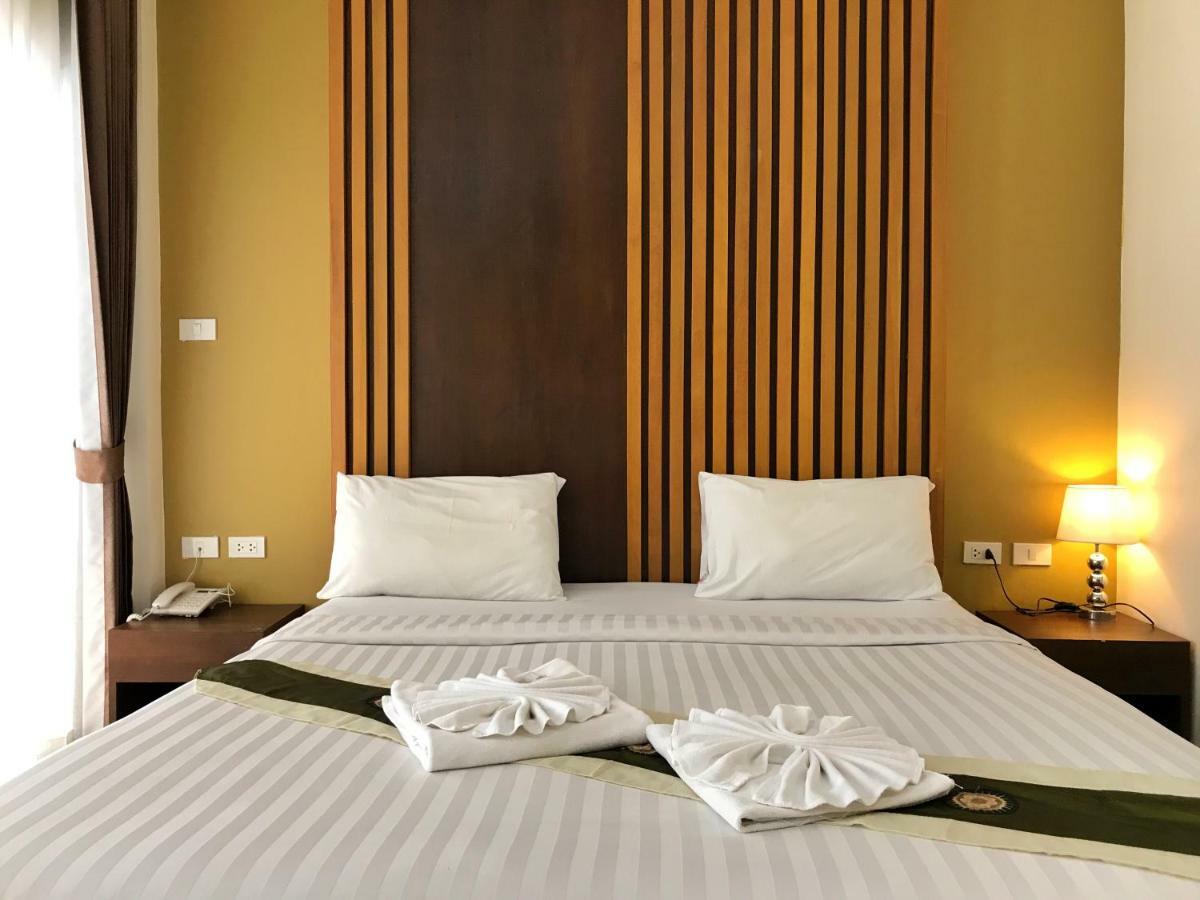Tropical Sunset Hotel Patong Екстер'єр фото