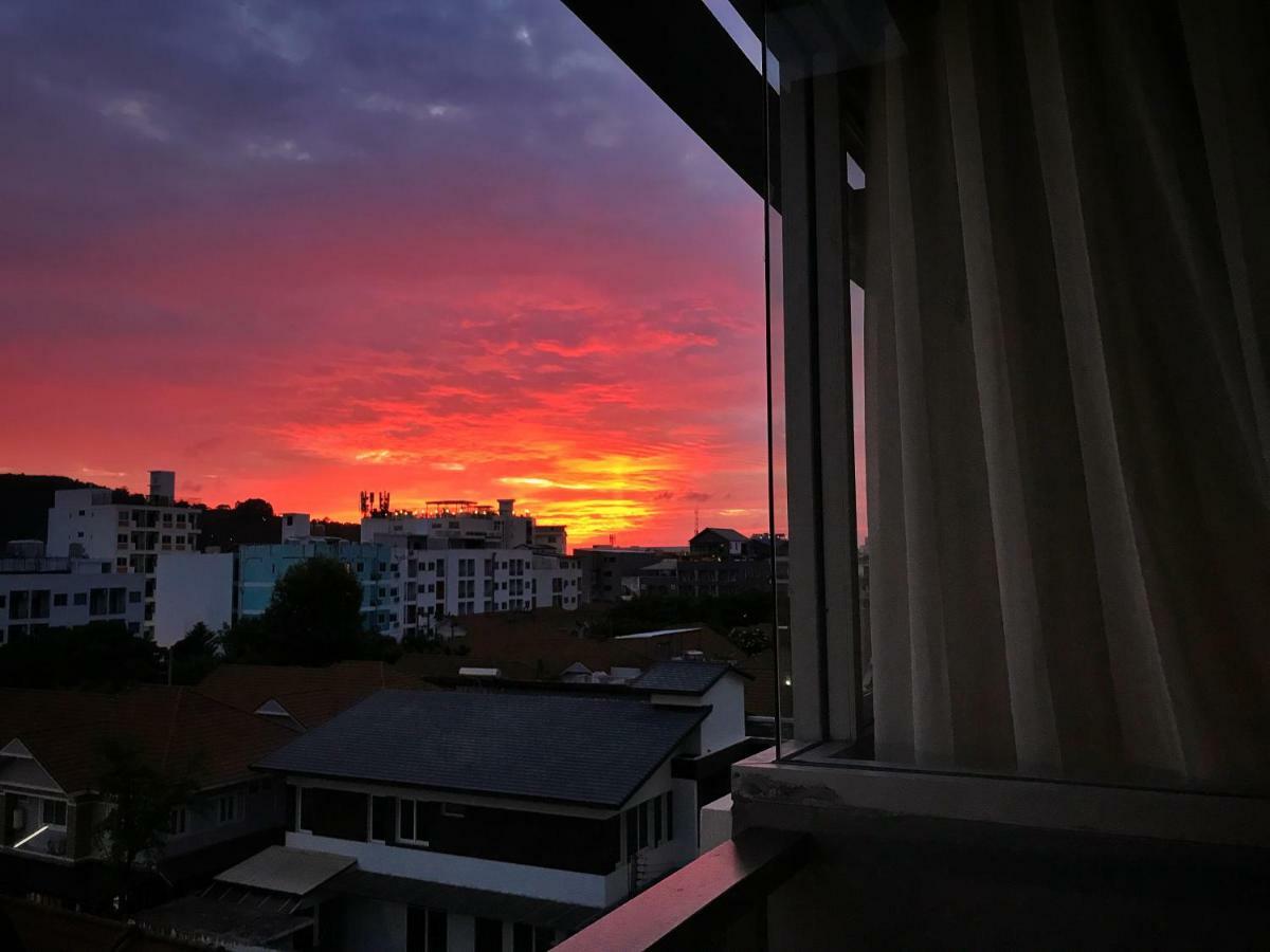 Tropical Sunset Hotel Patong Екстер'єр фото
